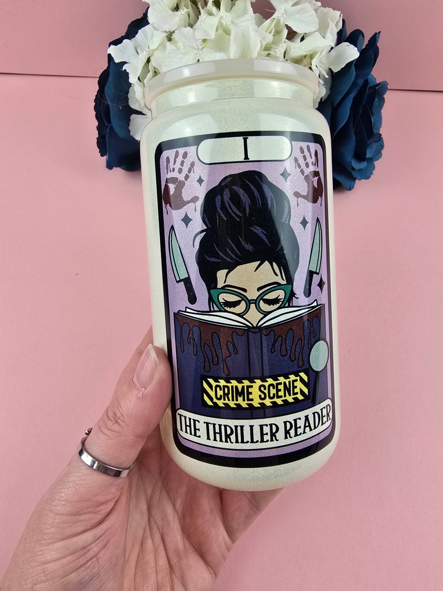 Glass Can - The Thriller Reader GLITTER Glass Tumbler  - Bookish Gift  - Reader