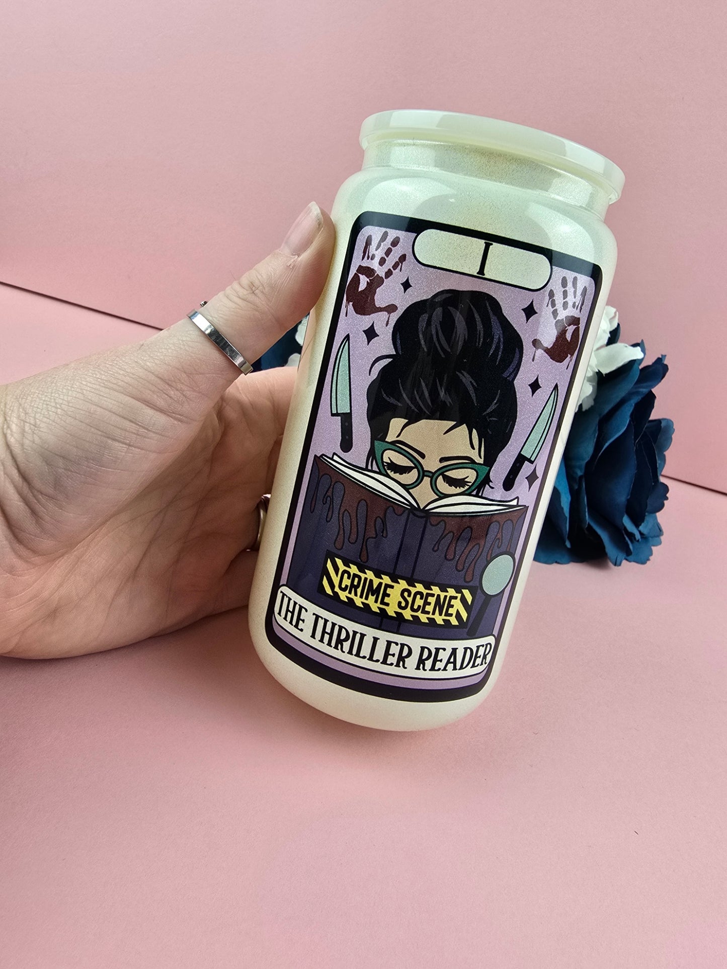 Glass Can - The Thriller Reader GLITTER Glass Tumbler  - Bookish Gift  - Reader