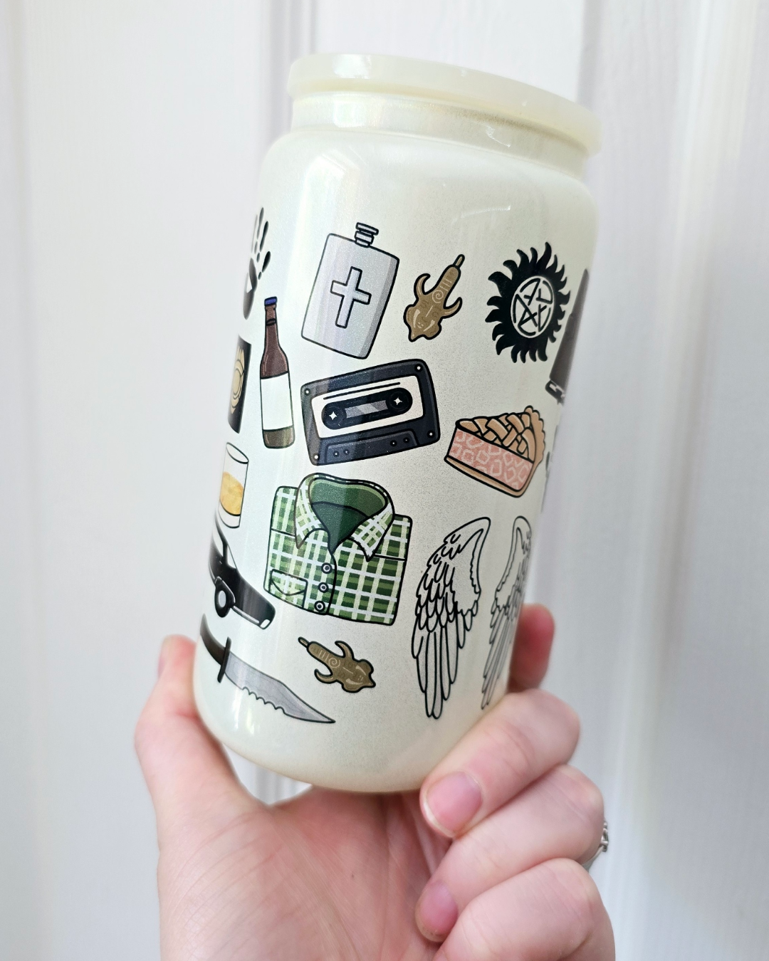 Supernatural Pattern white glitter glass can